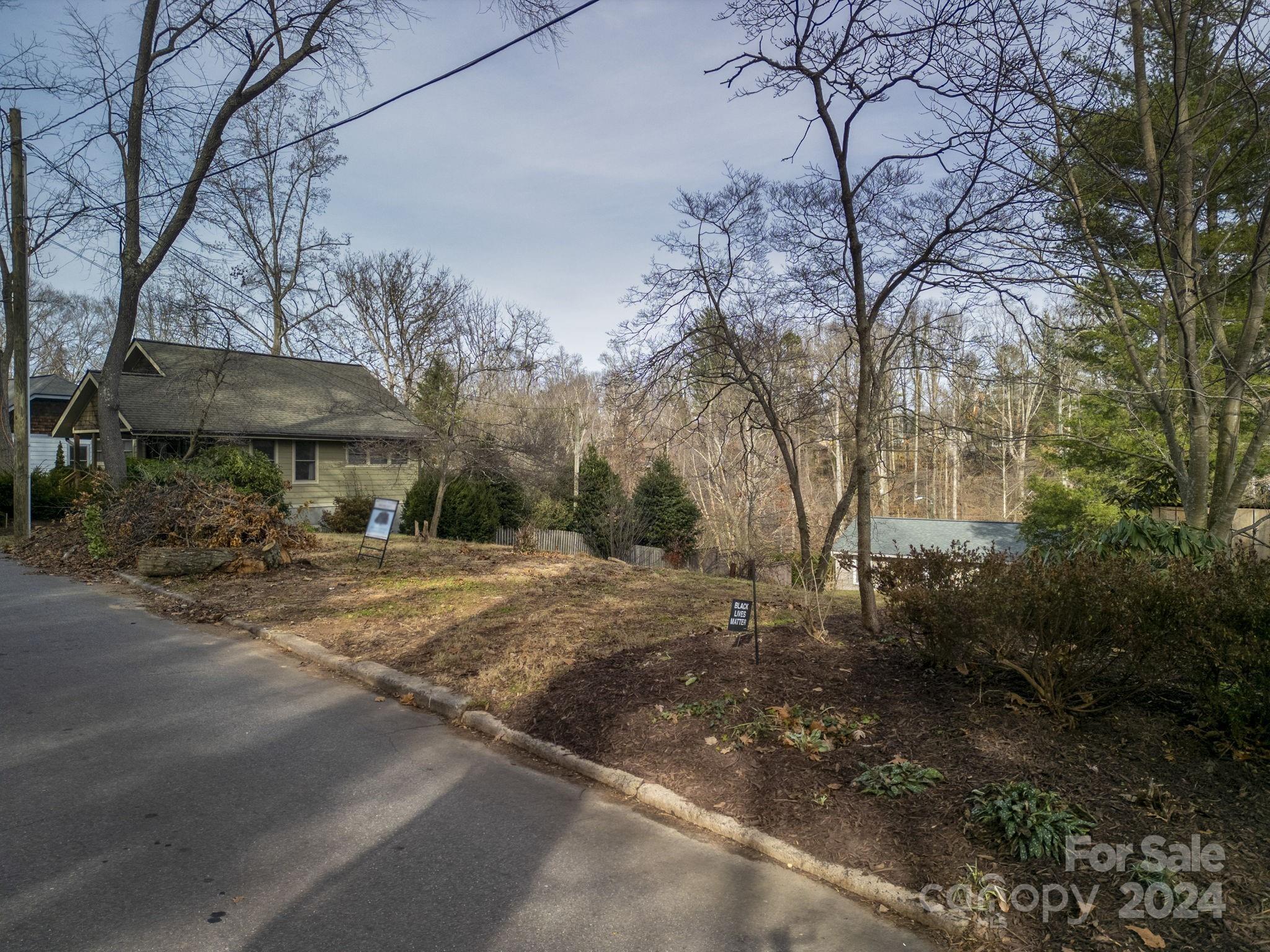 26 Hibriten Drive Asheville NC 28801