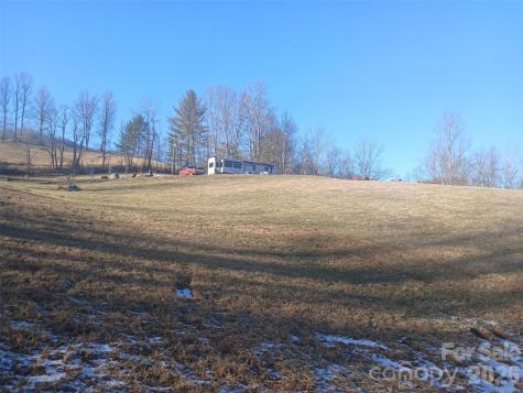 1874 Double Island Road Green Mountain NC 28740