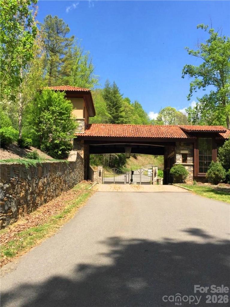 187 Starling Pass Asheville NC 28804