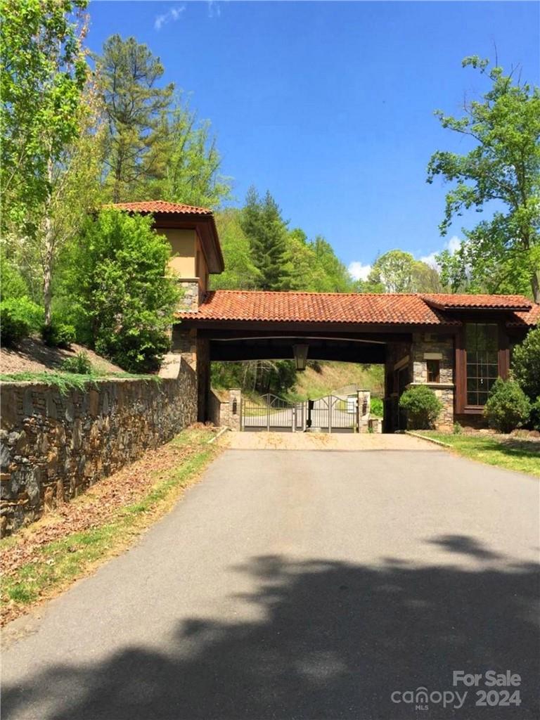 187 Starling Pass Asheville NC 28804