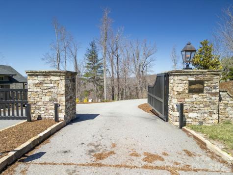 11 Franklin Trace Drive Asheville NC 28804