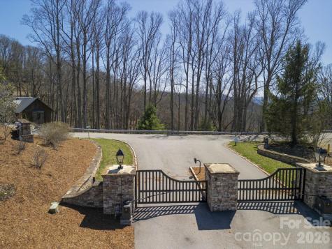 11 Franklin Trace Drive Asheville NC 28804