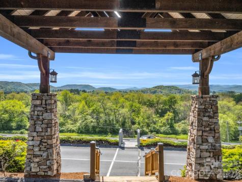 142 Mountain Elder Lane Hendersonville NC 28739
