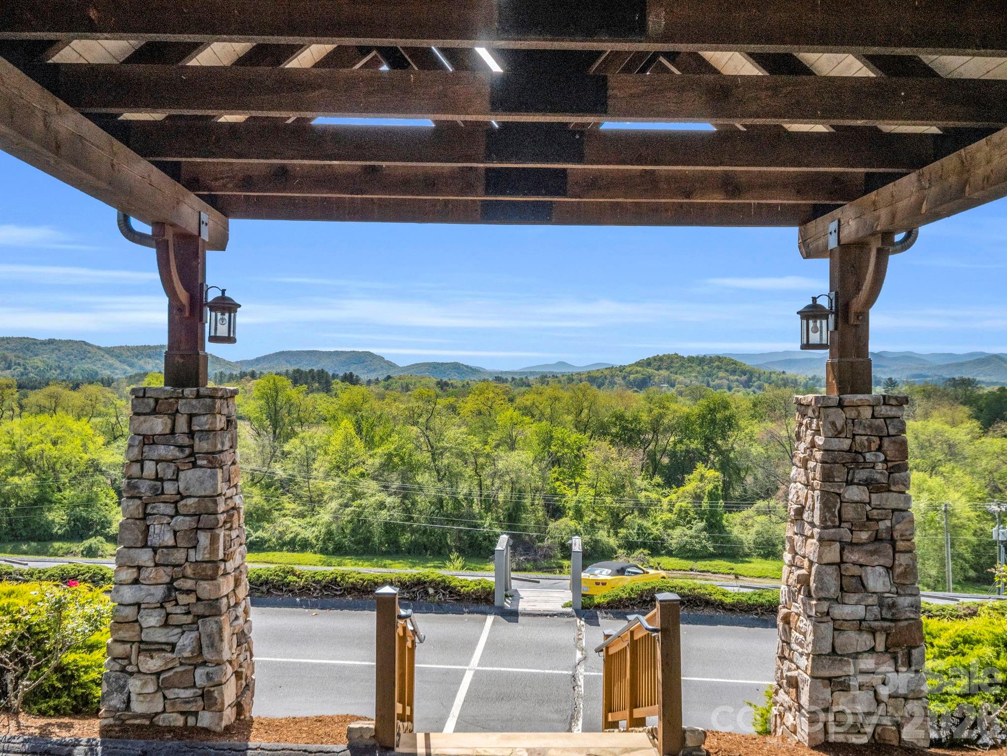 142 Mountain Elder Lane Hendersonville NC 28739