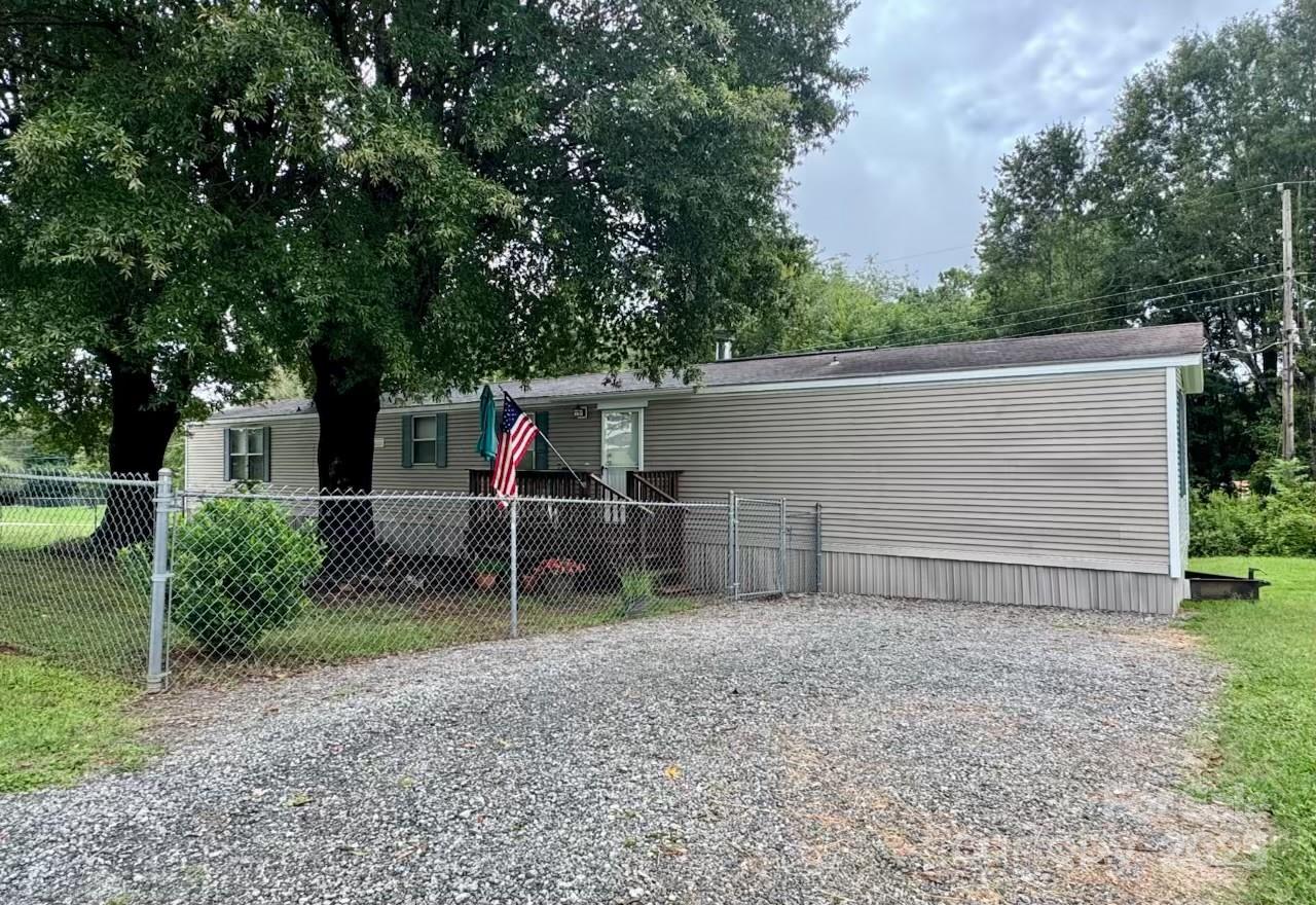 160 Sunset Memorial Road Forest City NC 28043