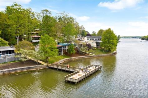 109 Gregory Drive New London NC 28127