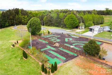 109 Gregory Drive New London NC 28127