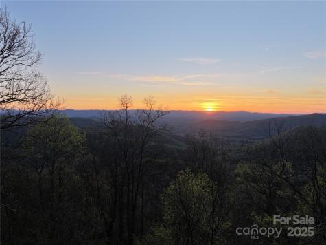 48 Benfield Road Weaverville NC 28787