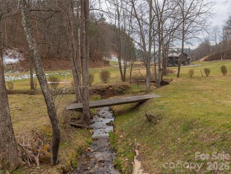 189 Sandys Home Place Mars Hill NC 28754