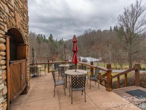 189 Sandys Home Place Mars Hill NC 28754