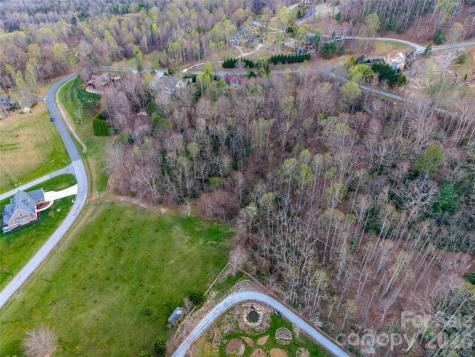 340 Grand Oaks Drive Hendersonville NC 28792