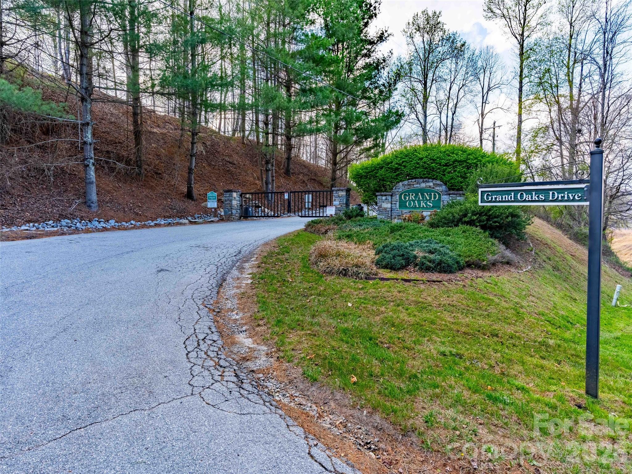 340 Grand Oaks Drive Hendersonville NC 28792