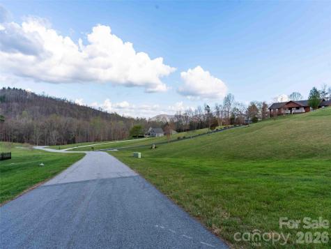 340 Grand Oaks Drive Hendersonville NC 28792