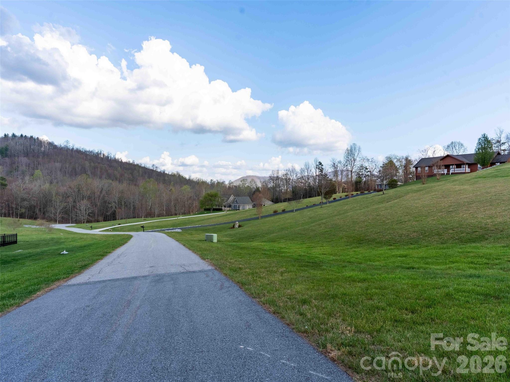 340 Grand Oaks Drive Hendersonville NC 28792