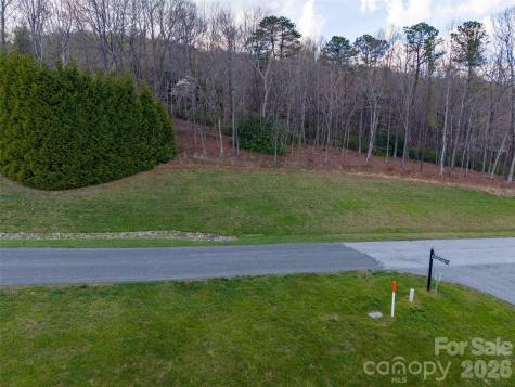 340 Grand Oaks Drive Hendersonville NC 28792