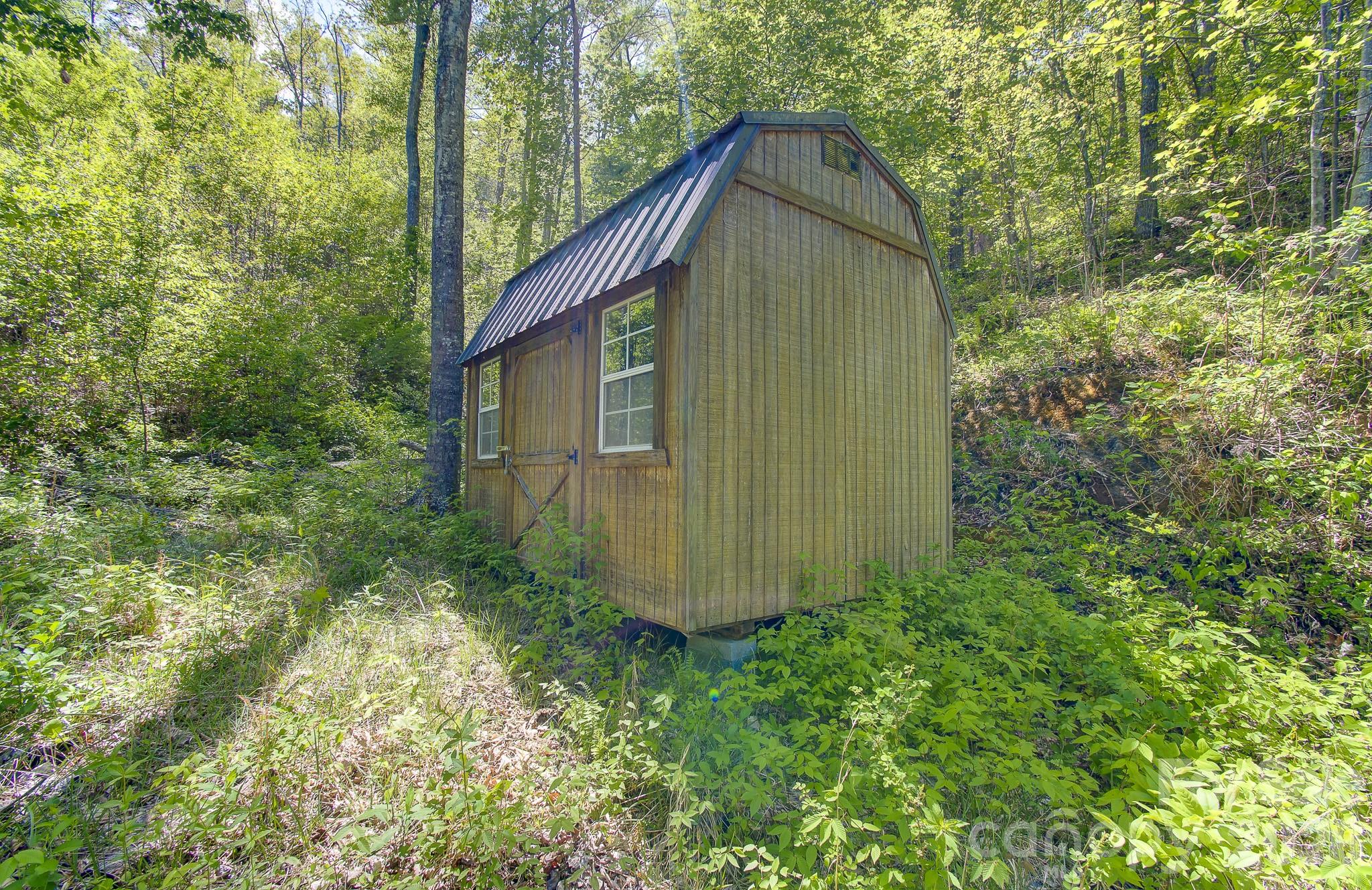 109 & 99999 Apgar Road Candler NC 28715