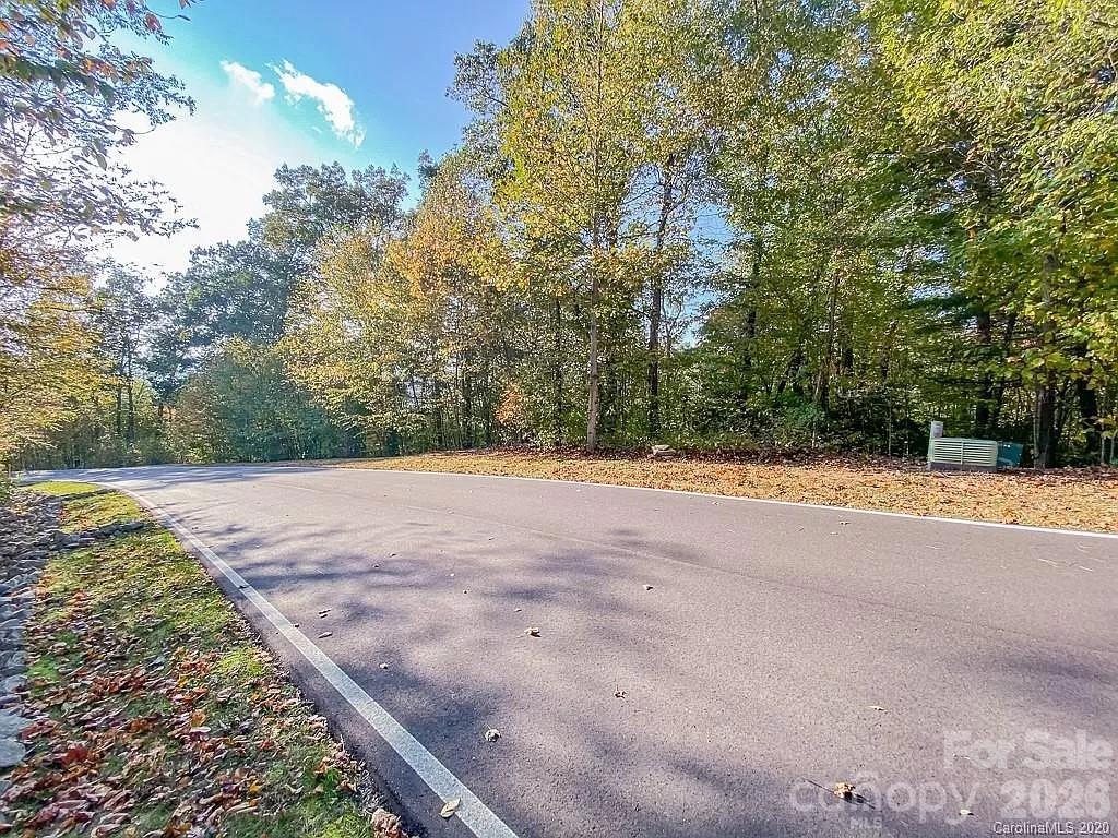 215 Crossvine Trail Hendersonville NC 28739