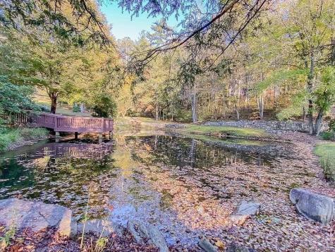 215 Crossvine Trail Hendersonville NC 28739