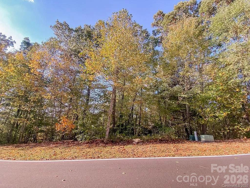 215 Crossvine Trail Hendersonville NC 28739