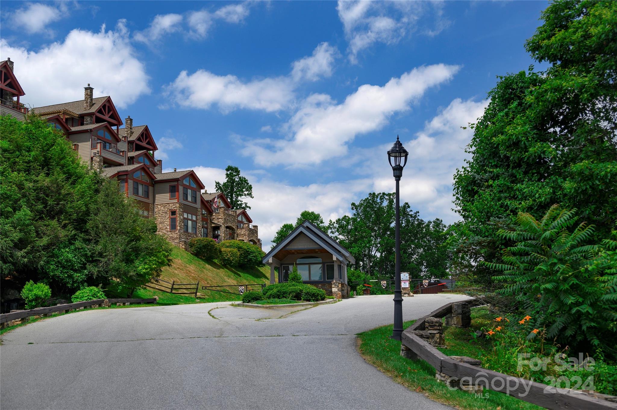 62 Destination Drive Asheville NC 28806