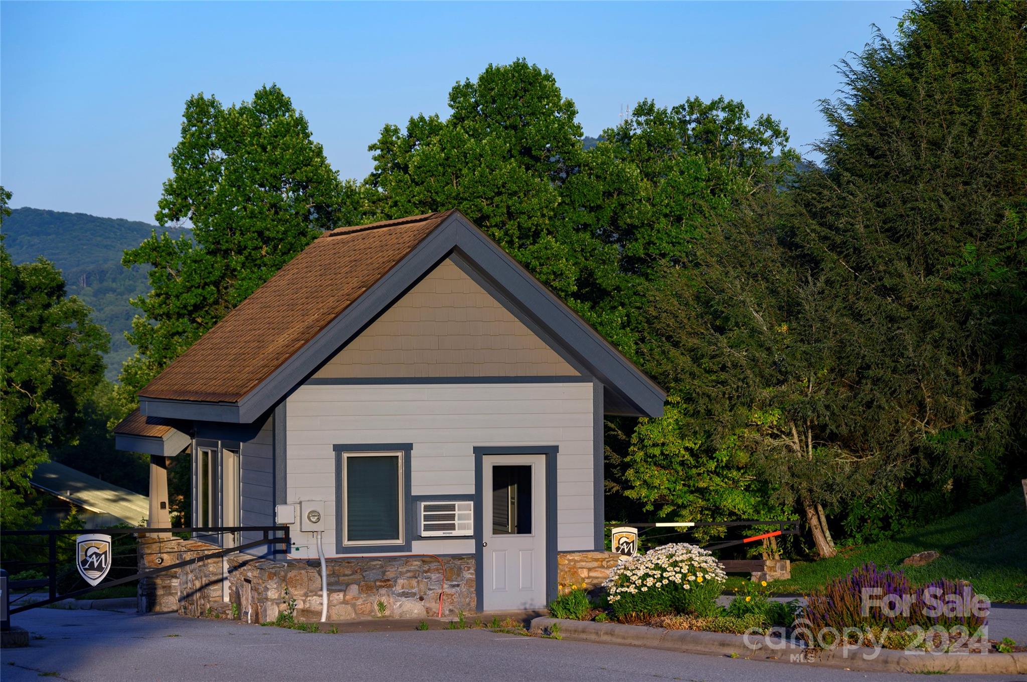 62 Destination Drive Asheville NC 28806