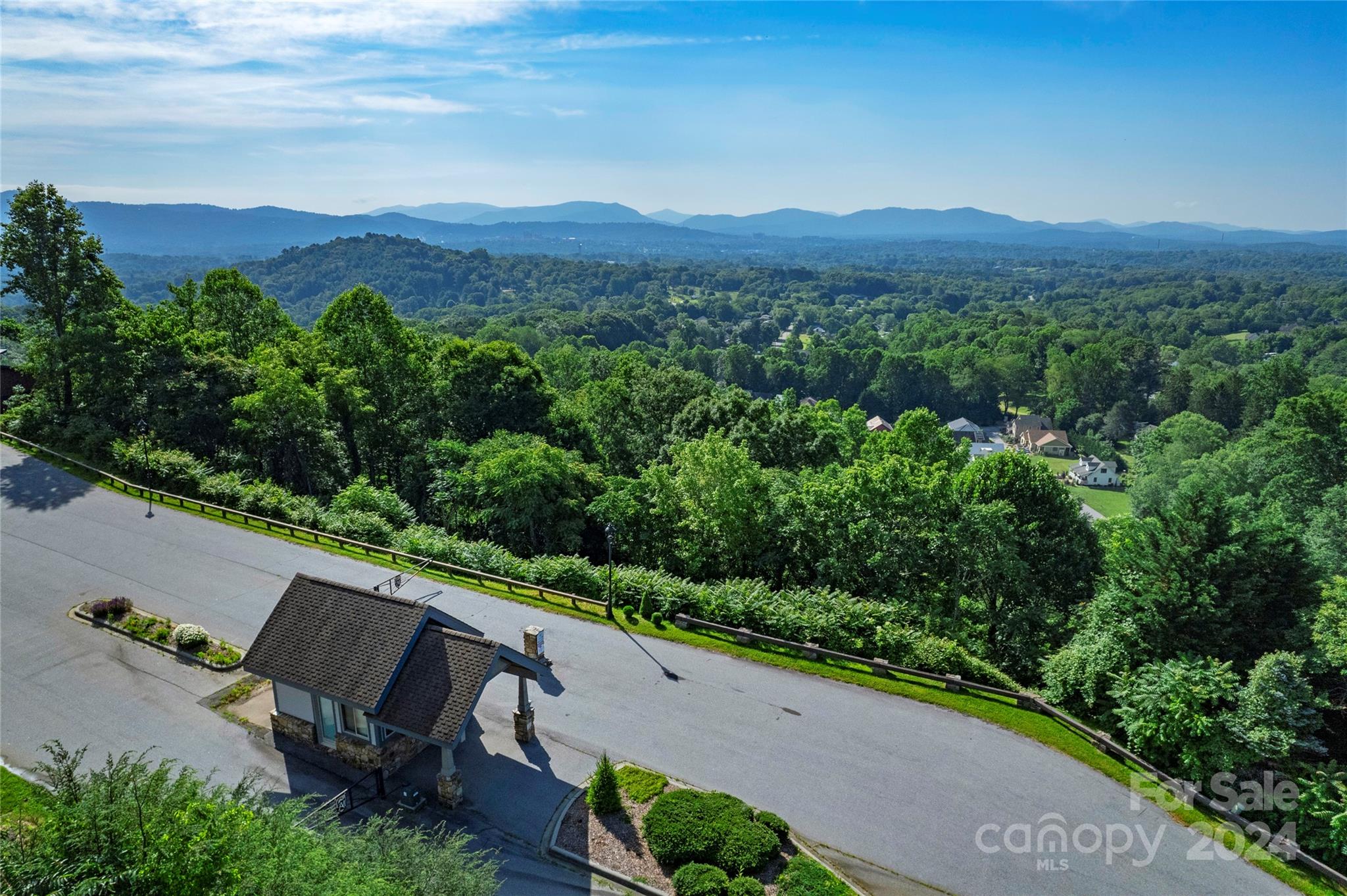 62 Destination Drive Asheville NC 28806