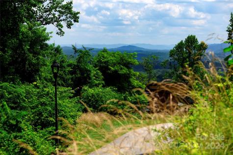 62 Destination Drive Asheville NC 28806
