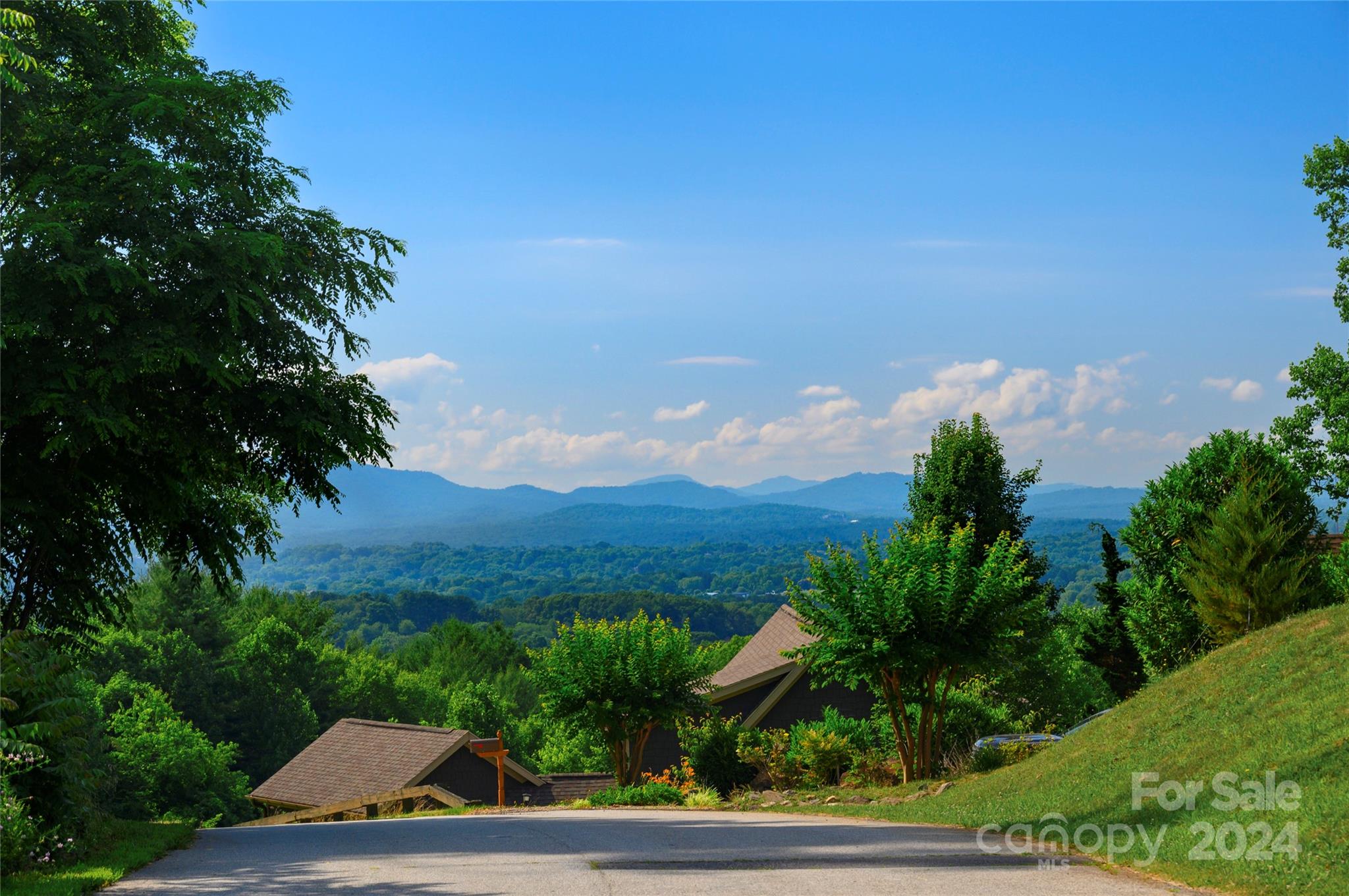 62 Destination Drive Asheville NC 28806