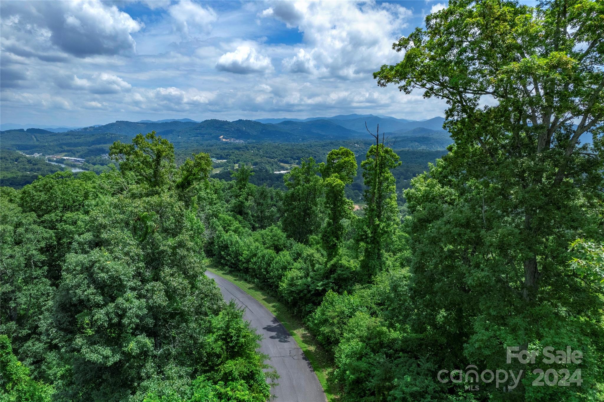 62 Destination Drive Asheville NC 28806