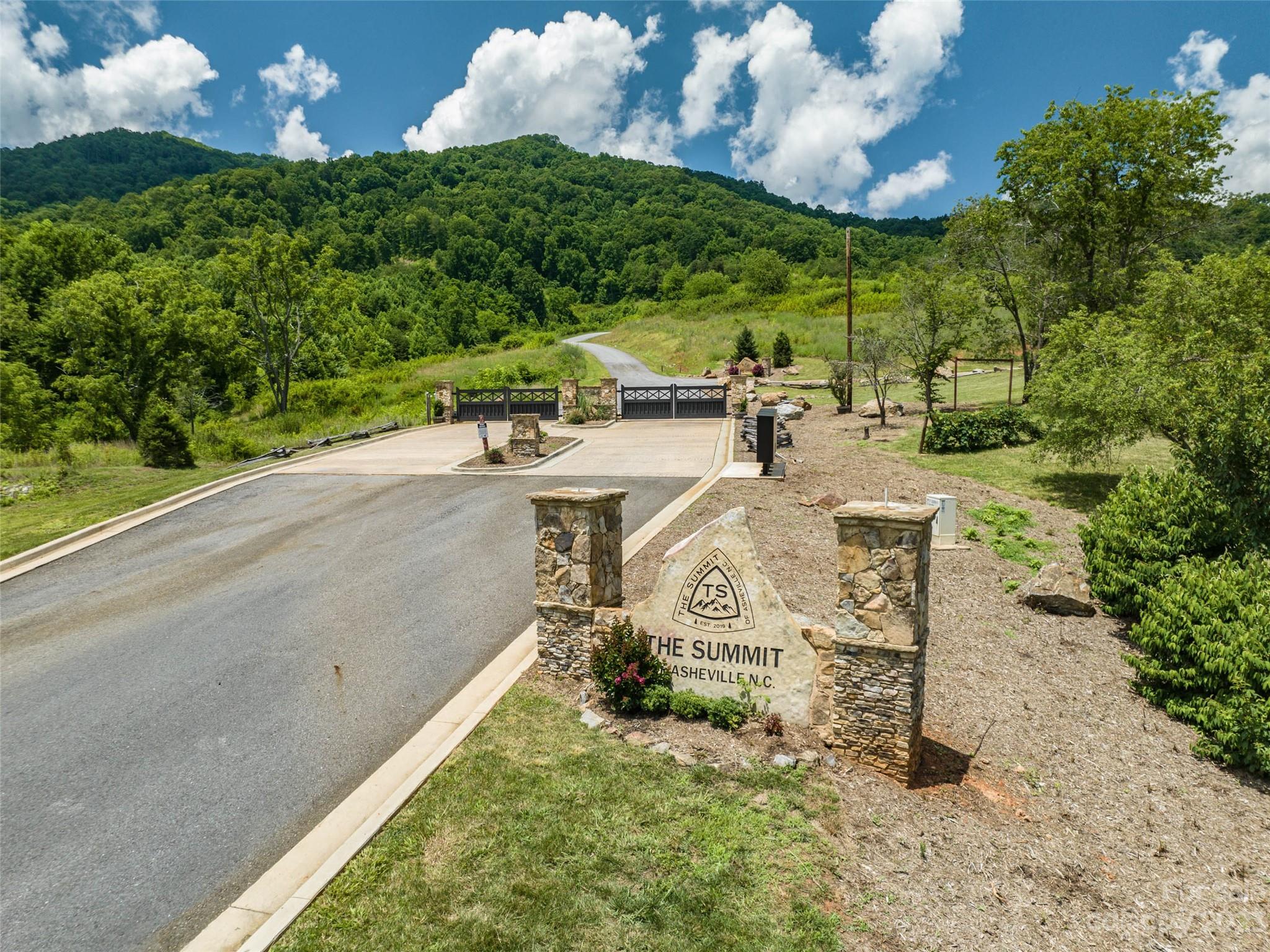 99999 Summit View Drive Candler NC 28715
