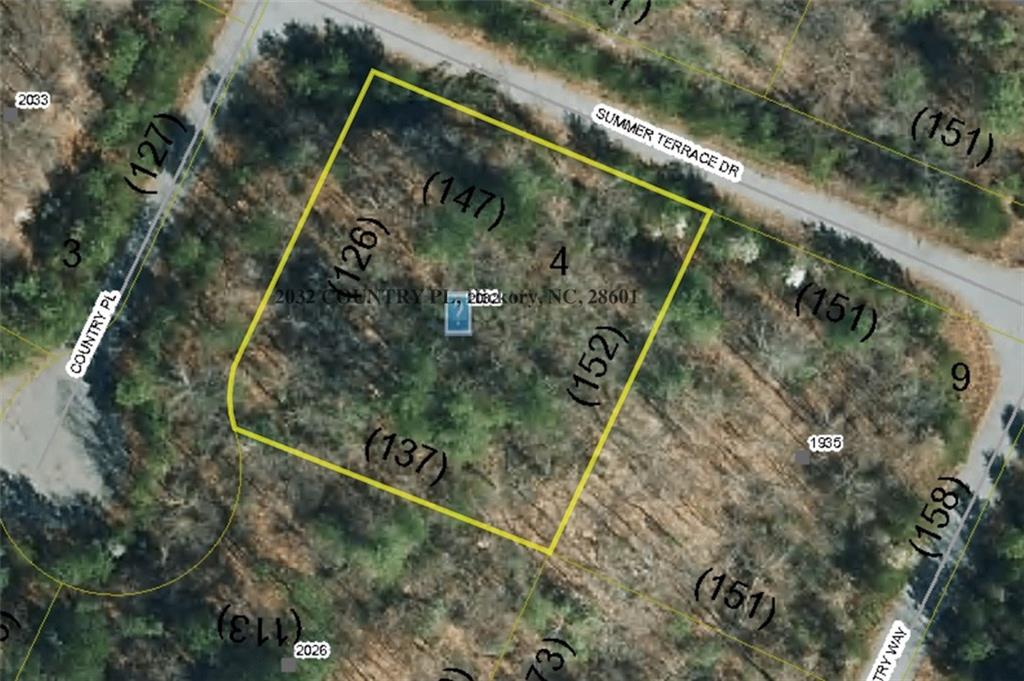 2032 Country Place Hickory NC 28601