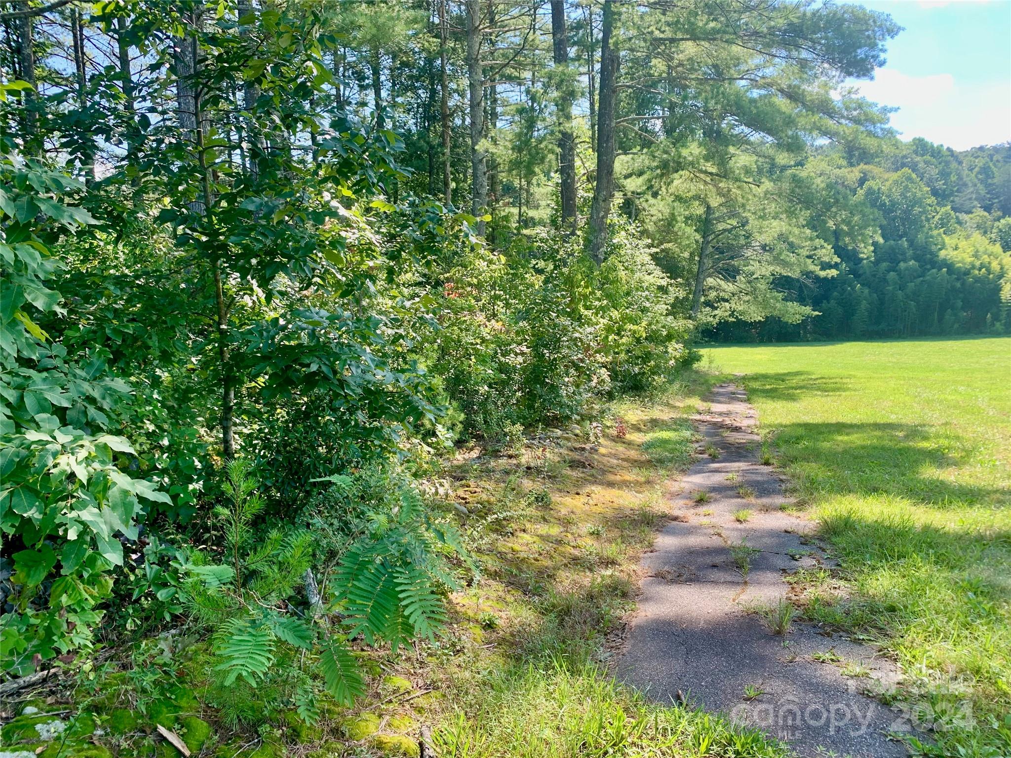 2.81 Acres, 4098 Derbyshire Lane Lenoir NC 28645