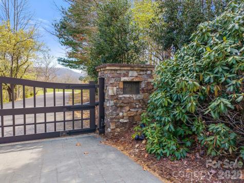 1034 Oleta Mill Trail Hendersonville NC 28792