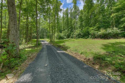 000 Shadowwood Drive Spruce Pine NC 28777