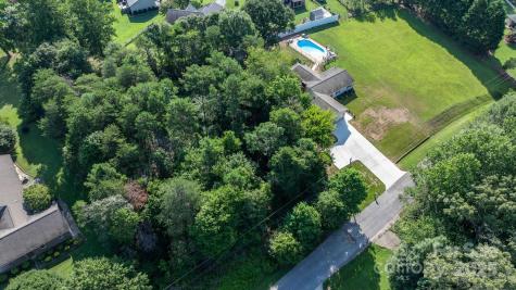 4650 33rd Street Drive NE Hickory NC 28601