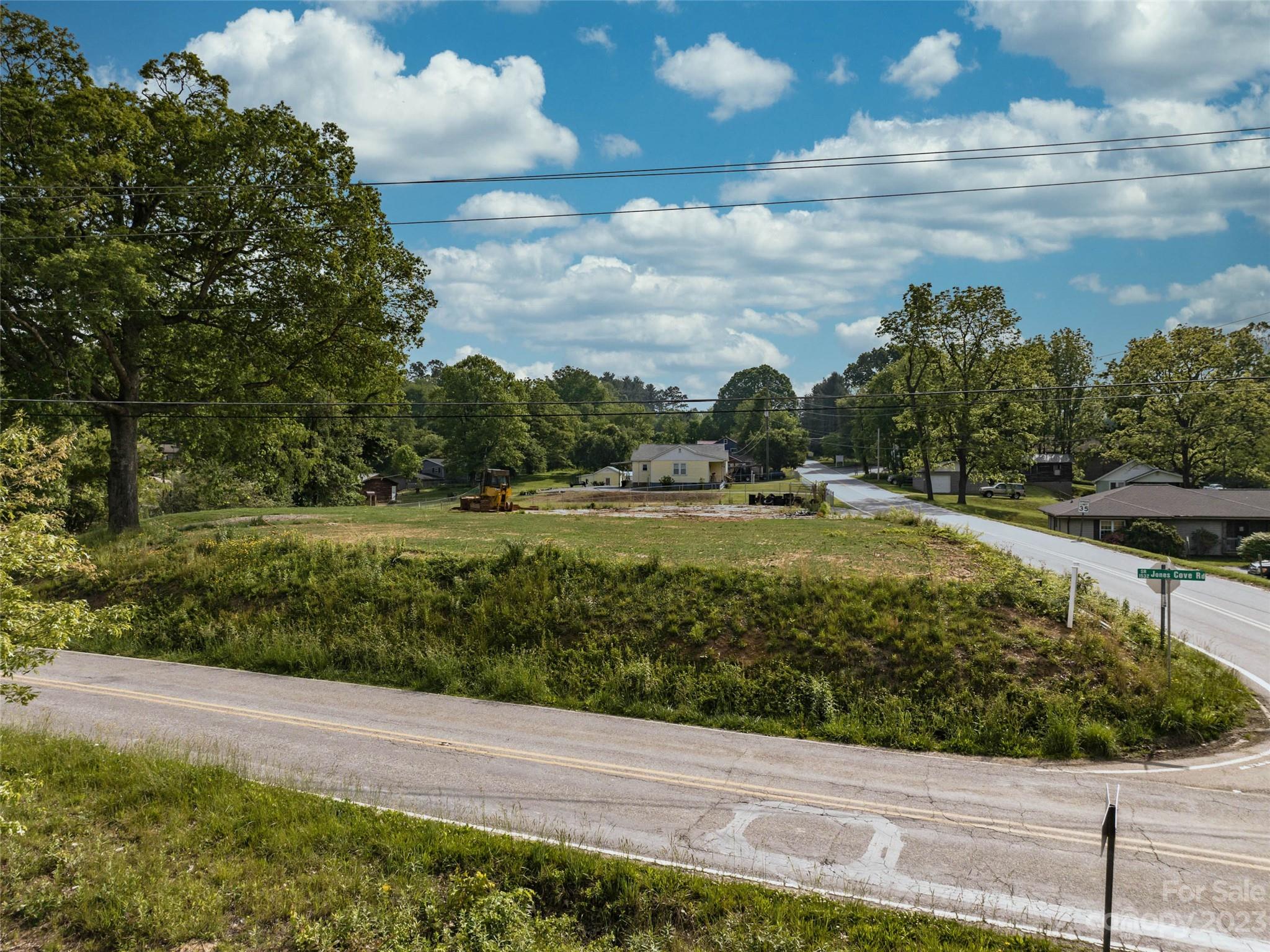 35 Lee Road Clyde NC 28721