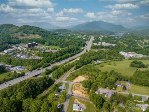 35 Lee Road Clyde NC 28721