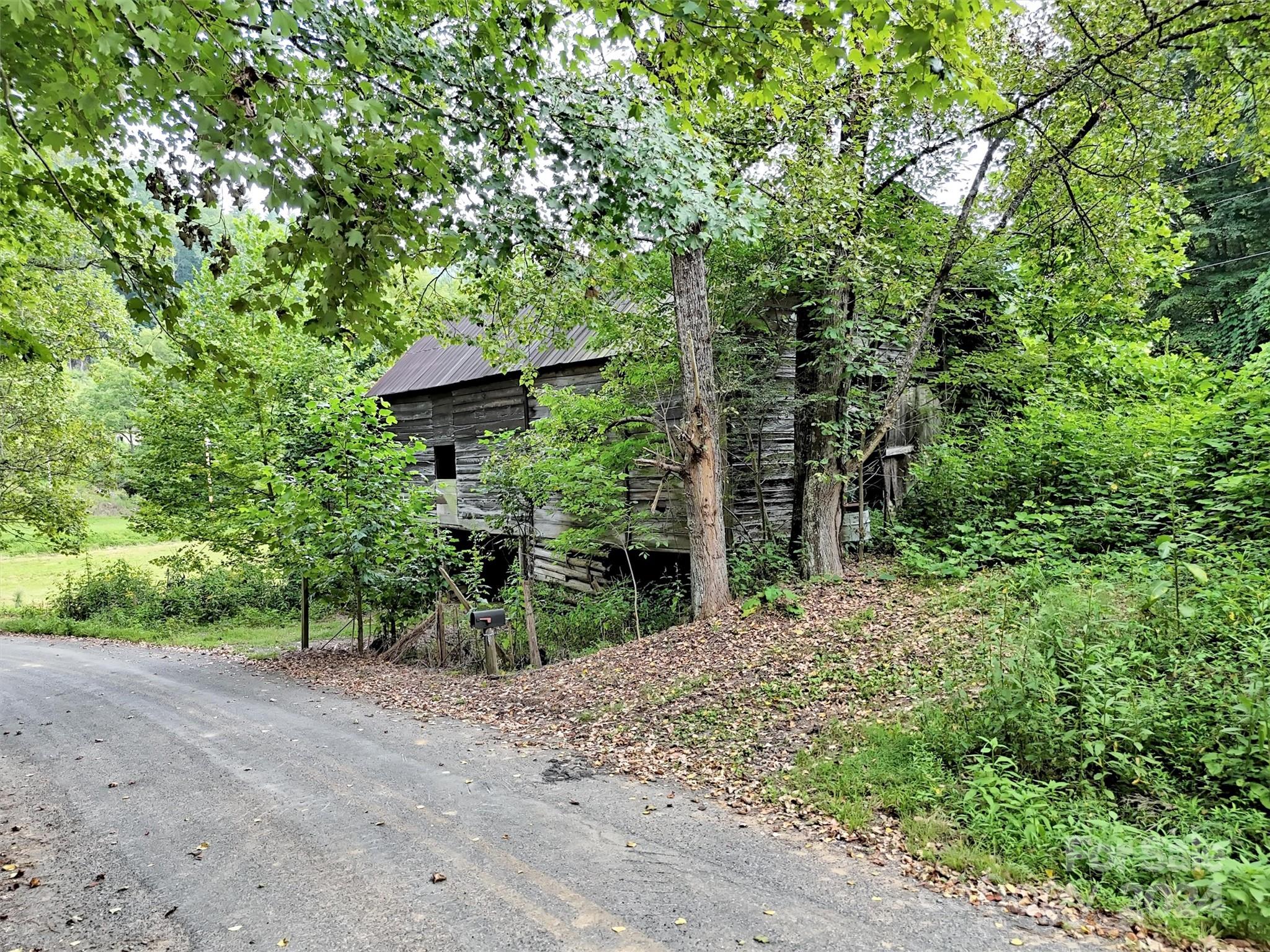 95 Jarrett Cove Road Marshall NC 28753
