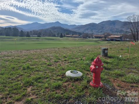 30 Farmer Branch Lane Waynesville NC 28786