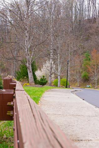12 Grovepoint Way Asheville NC 28804