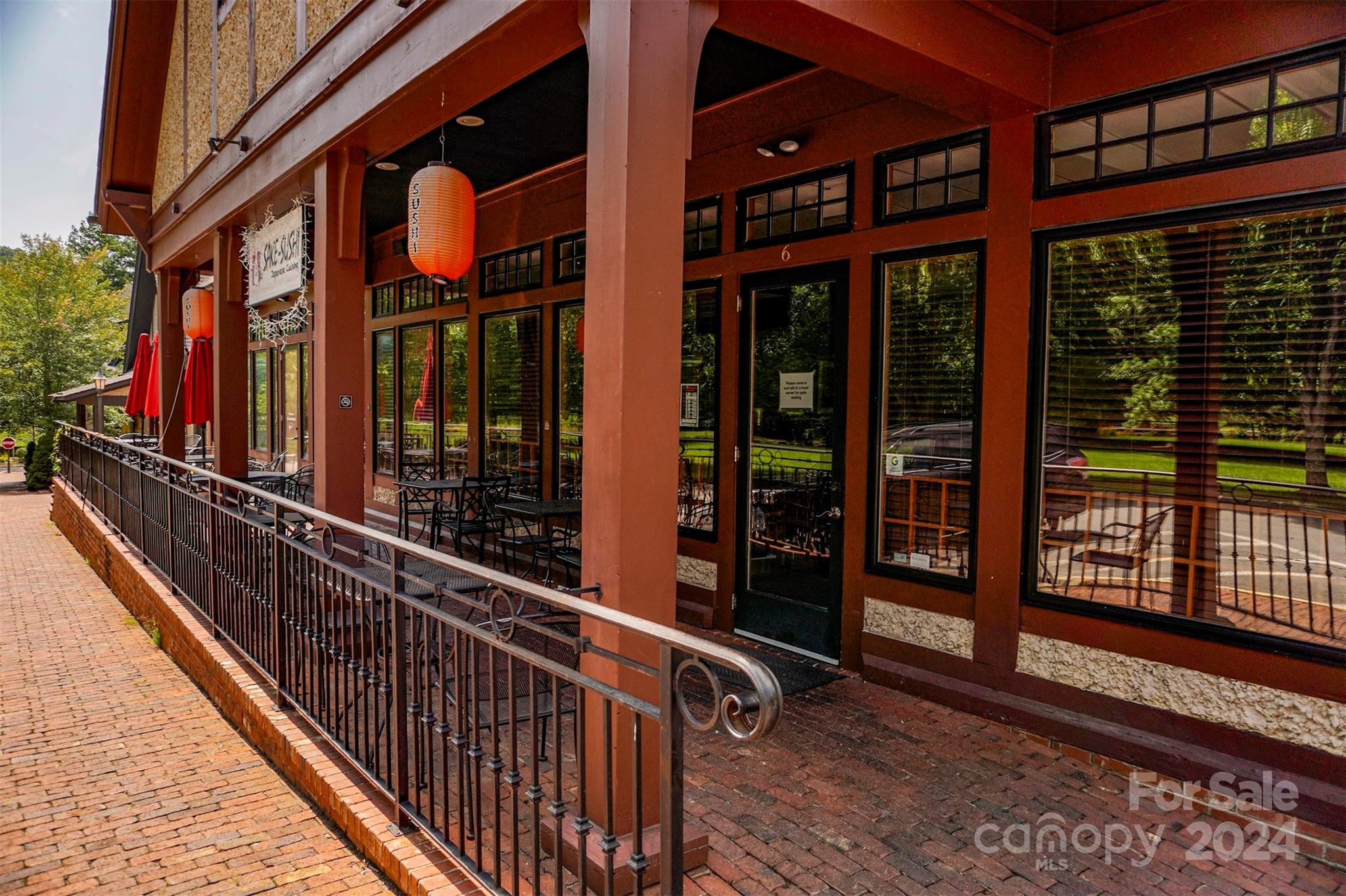 25 Wordsworth Road Black Mountain NC 28711