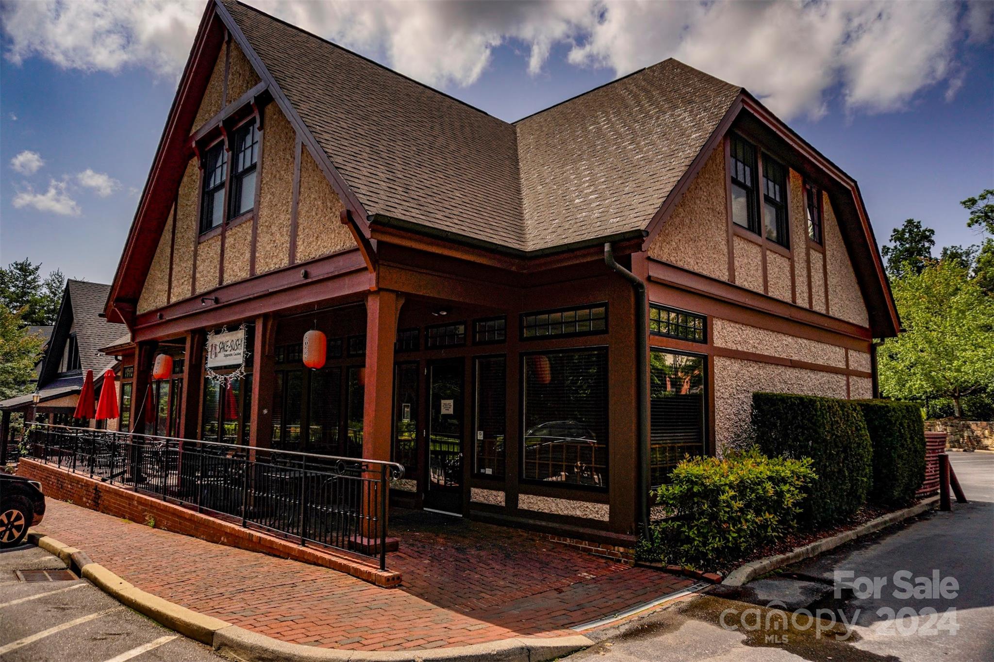 25 Wordsworth Road Black Mountain NC 28711