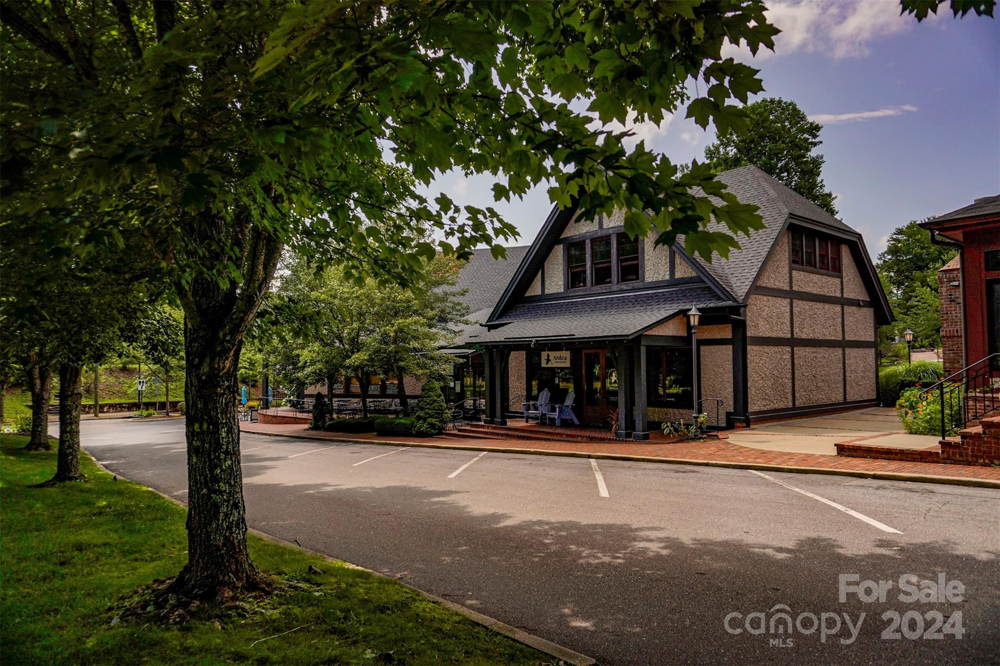 25 Wordsworth Road Black Mountain NC 28711