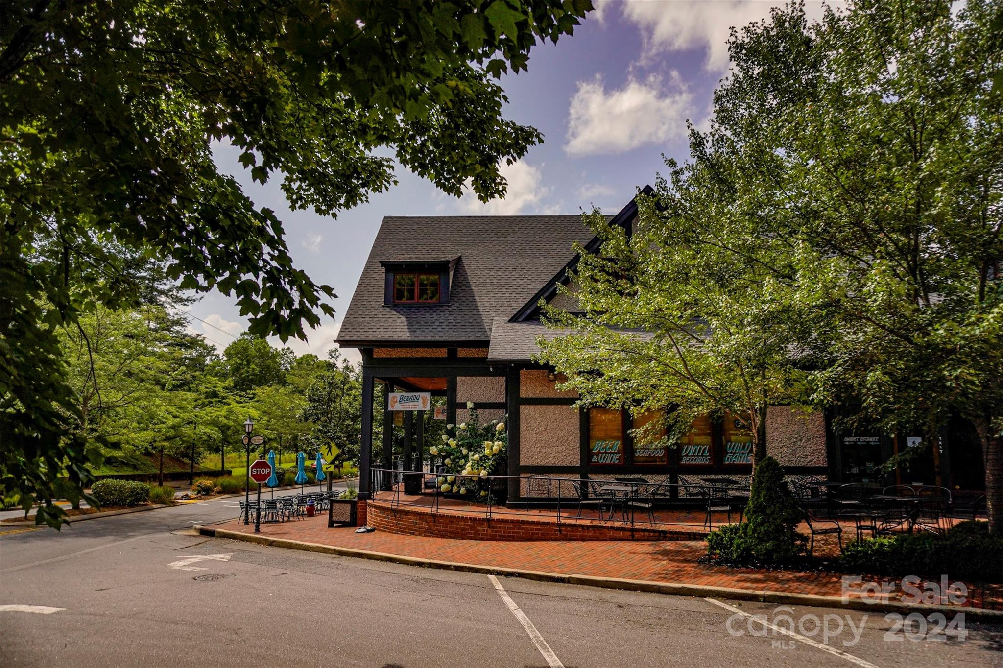 25 Wordsworth Road Black Mountain NC 28711