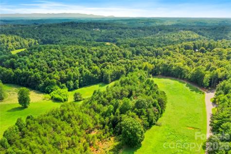 2093 Thoroughbred Way Lenoir NC 28645