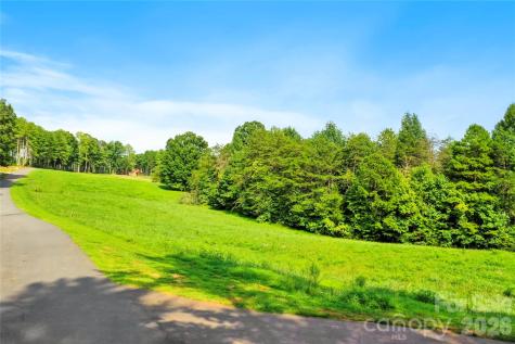 2093 Thoroughbred Way Lenoir NC 28645