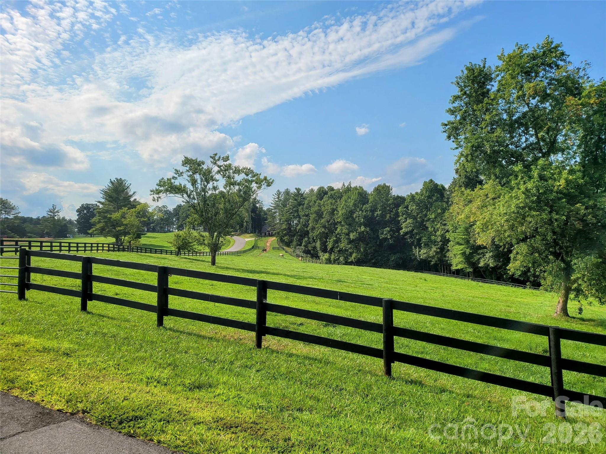 2093 Thoroughbred Way Lenoir NC 28645