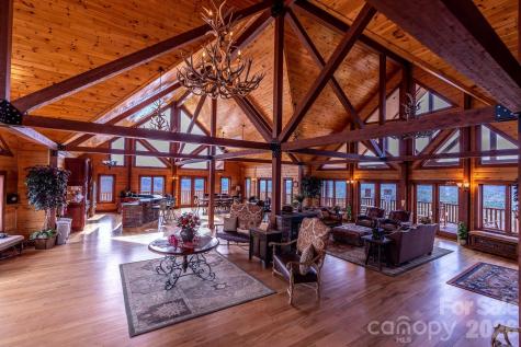 2093 Thoroughbred Way Lenoir NC 28645