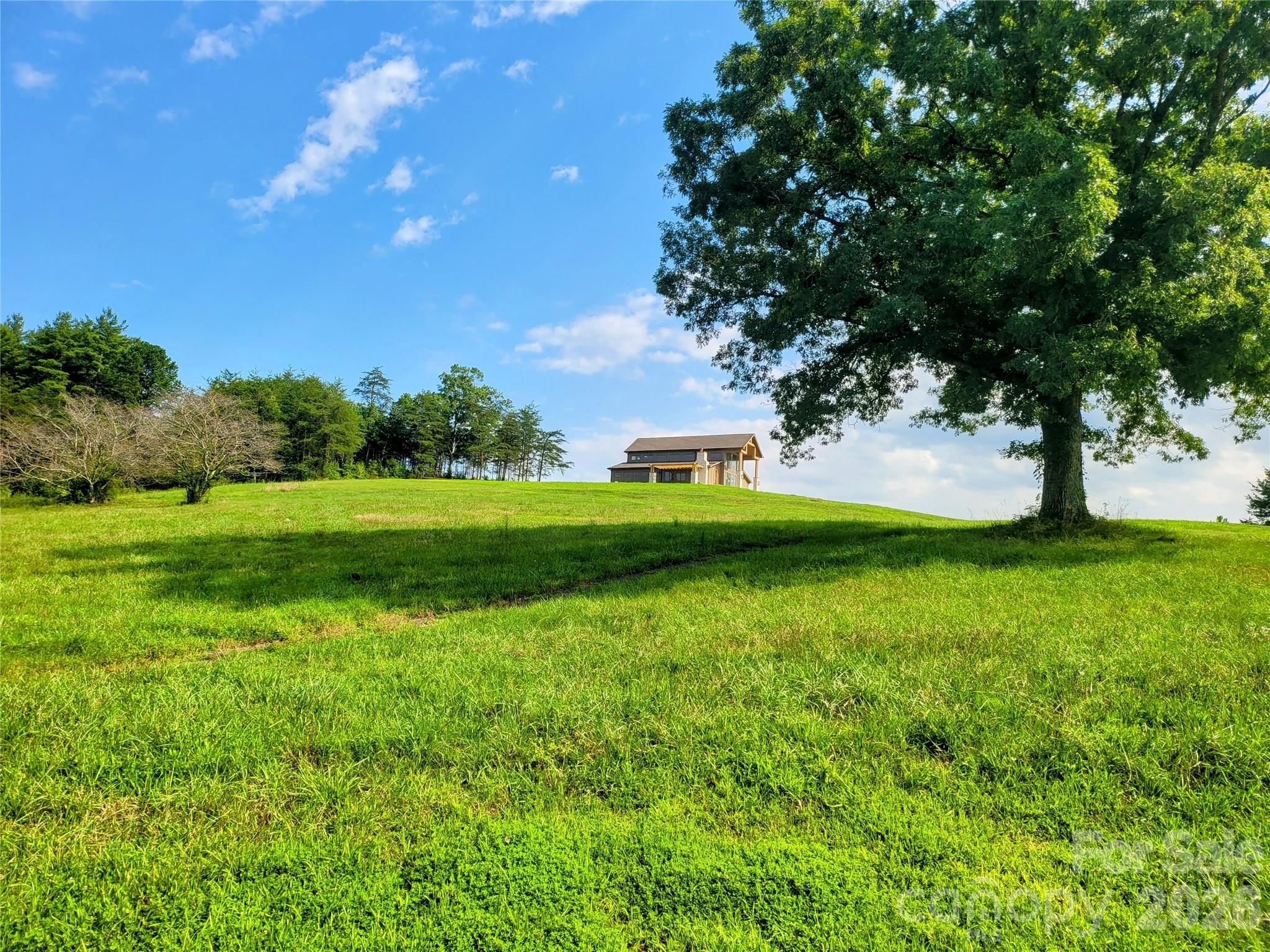 2093 Thoroughbred Way Lenoir NC 28645