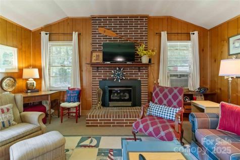 5350 Commodore Place Clover SC 29710